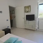 Villa Patrizia Mediterranean Charm & Deluxe Comfort In Sleeps 6 Wifi & Ac *