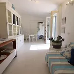 Patrizia Mediterranean Charm & Deluxe Comfort In Sleeps 6 Wifi & Ac Villa