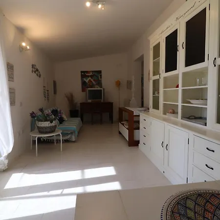 Patrizia Mediterranean Charm & Deluxe Comfort In Sleeps 6 Wifi & Ac オートラント