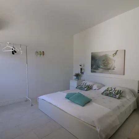 Patrizia Mediterranean Charm & Deluxe Comfort In Sleeps 6 Wifi & Ac ヴィラ