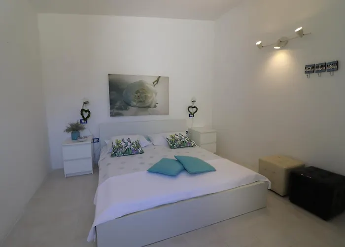 וילה Patrizia Mediterranean Charm & Deluxe Comfort In Sleeps 6 Wifi & Ac אוטרנטו