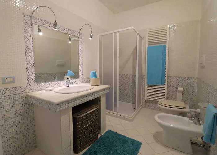 Patrizia Mediterranean Charm & Deluxe Comfort In Sleeps 6 Wifi & Ac וילה