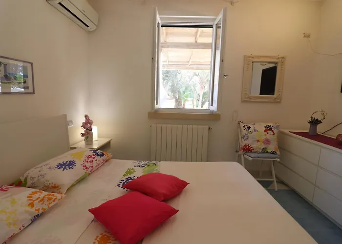 Patrizia Mediterranean Charm & Deluxe Comfort In Sleeps 6 Wifi & Ac וילה *