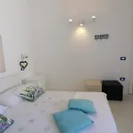 Patrizia Mediterranean Charm & Deluxe Comfort In Sleeps 6 Wifi & Ac Villa *