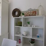 Patrizia Mediterranean Charm & Deluxe Comfort In Sleeps 6 Wifi & Ac *