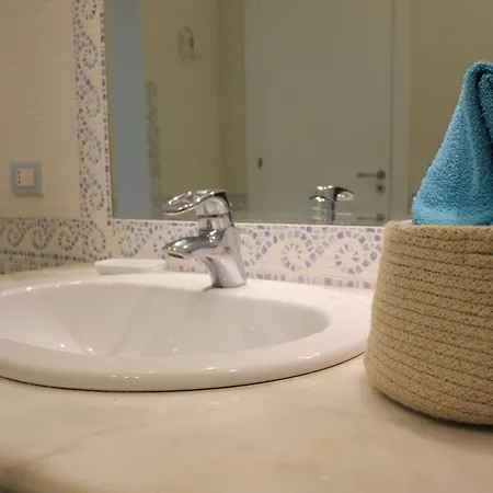 Patrizia Mediterranean Charm & Deluxe Comfort In Sleeps 6 Wifi & Ac فيلة *