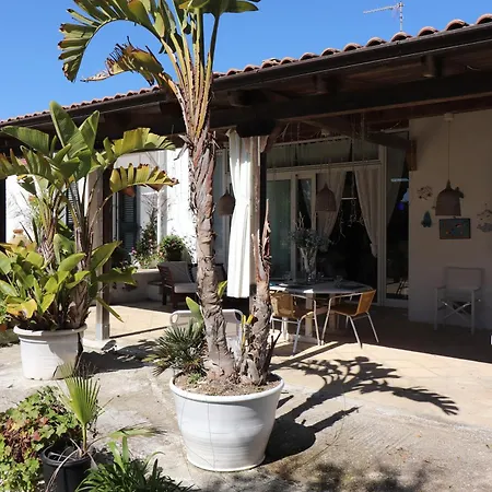 Patrizia Mediterranean Charm & Deluxe Comfort In Sleeps 6 Wifi & Ac Otranto