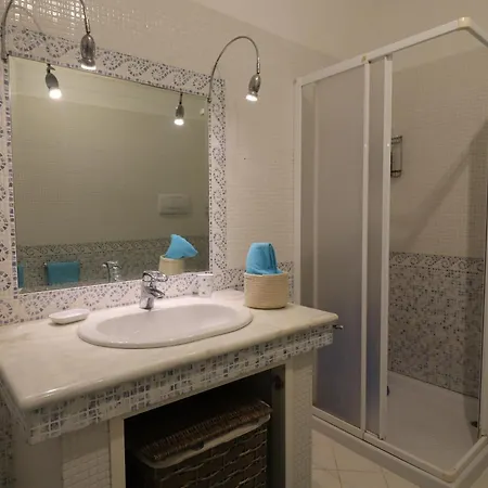 Patrizia Mediterranean Charm & Deluxe Comfort In Sleeps 6 Wifi & Ac *