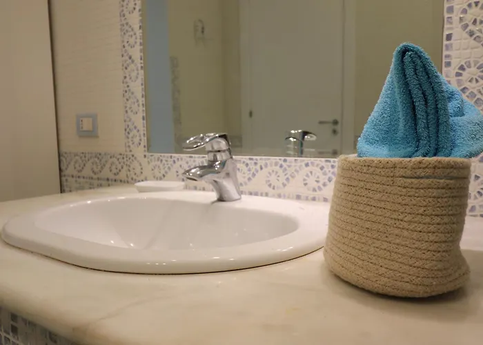 Patrizia Mediterranean Charm & Deluxe Comfort In Sleeps 6 Wifi & Ac Villa *