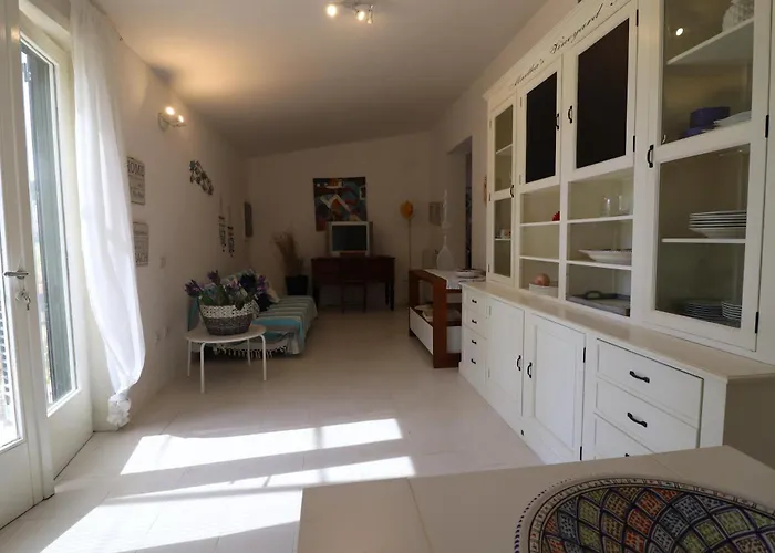 Patrizia Mediterranean Charm & Deluxe Comfort In Sleeps 6 Wifi & Ac Otranto