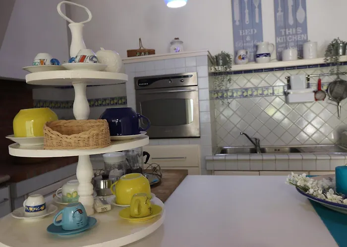 Patrizia Mediterranean Charm & Deluxe Comfort In Sleeps 6 Wifi & Ac Villa *