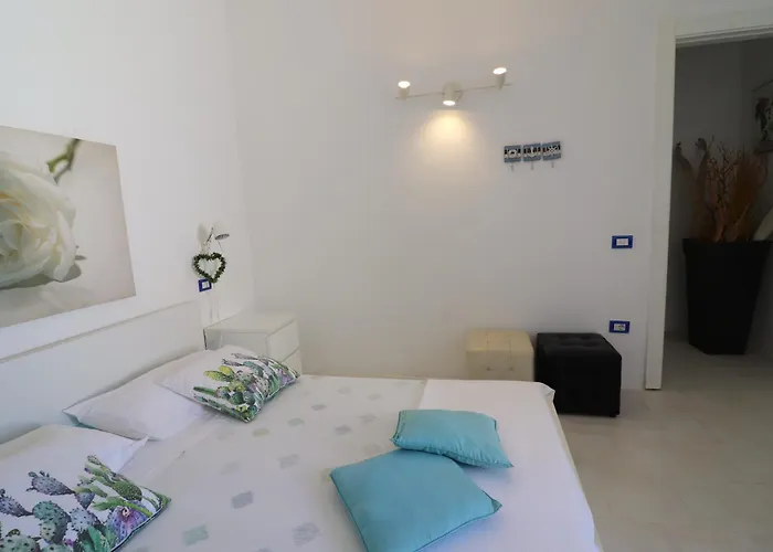 Patrizia Mediterranean Charm & Deluxe Comfort In Sleeps 6 Wifi & Ac Villa *