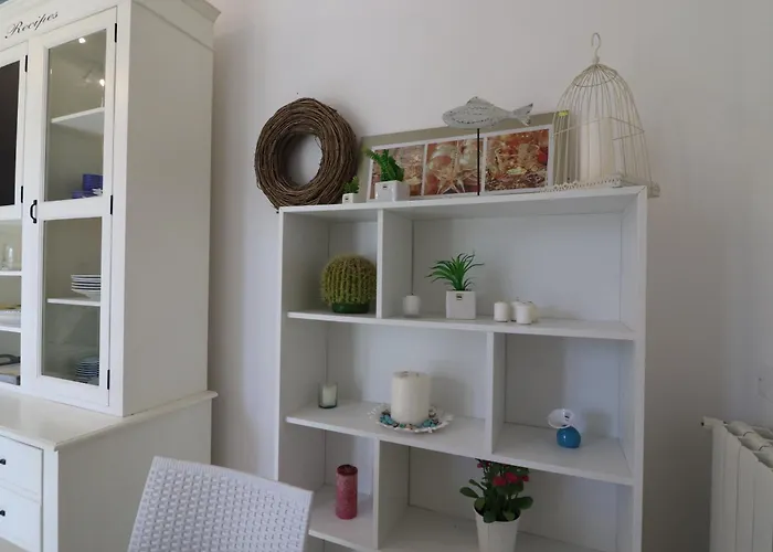 Patrizia Mediterranean Charm & Deluxe Comfort In Sleeps 6 Wifi & Ac *