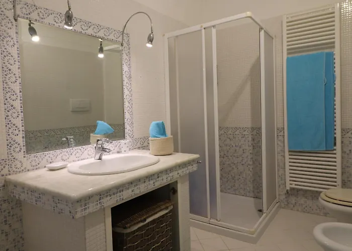 Patrizia Mediterranean Charm & Deluxe Comfort In Sleeps 6 Wifi & Ac Villa