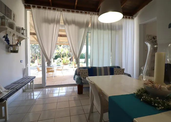 Villa Patrizia Mediterranean Charm & Deluxe Comfort In Sleeps 6 Wifi & Ac