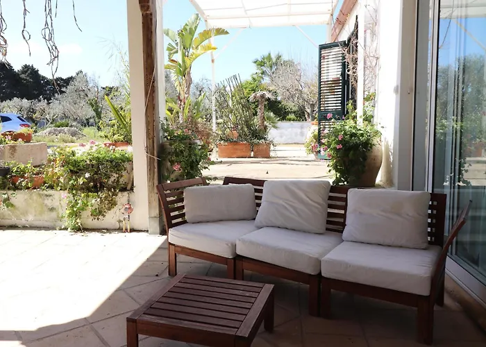 Patrizia Mediterranean Charm & Deluxe Comfort In Sleeps 6 Wifi & Ac Villa