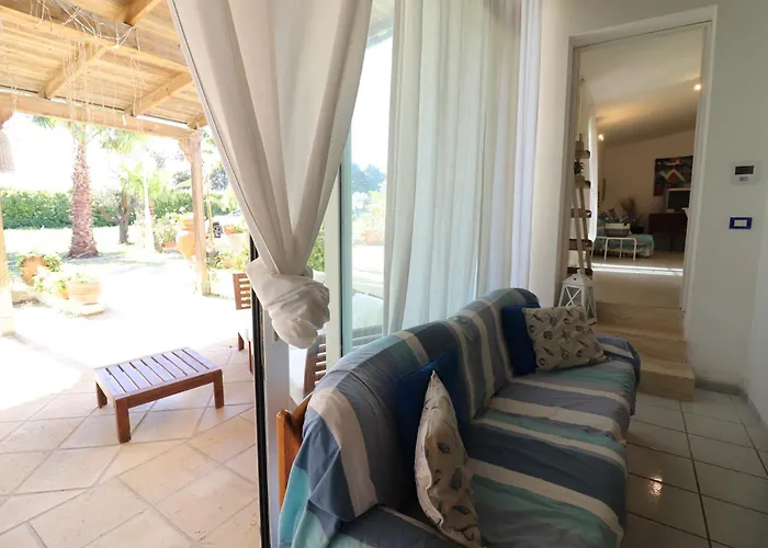 Patrizia Mediterranean Charm & Deluxe Comfort In Sleeps 6 Wifi & Ac *